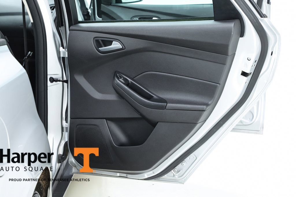 Used 2018 Ford Focus SE image 30