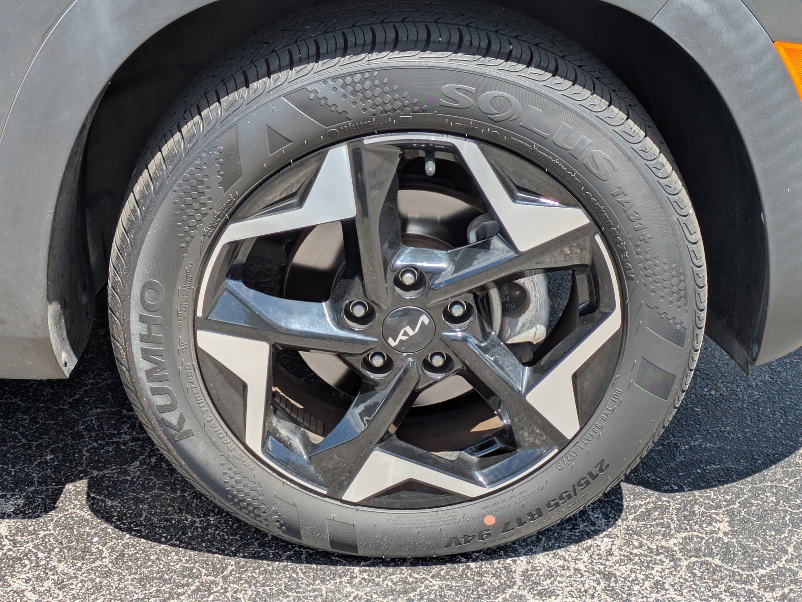 Certified 2024 Kia Seltos EX FWD image 9