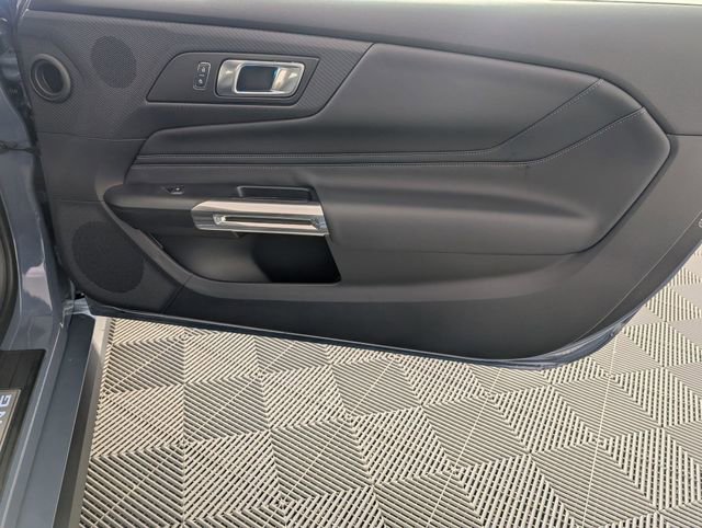 Used 2025 Ford Mustang GT Premium image 28