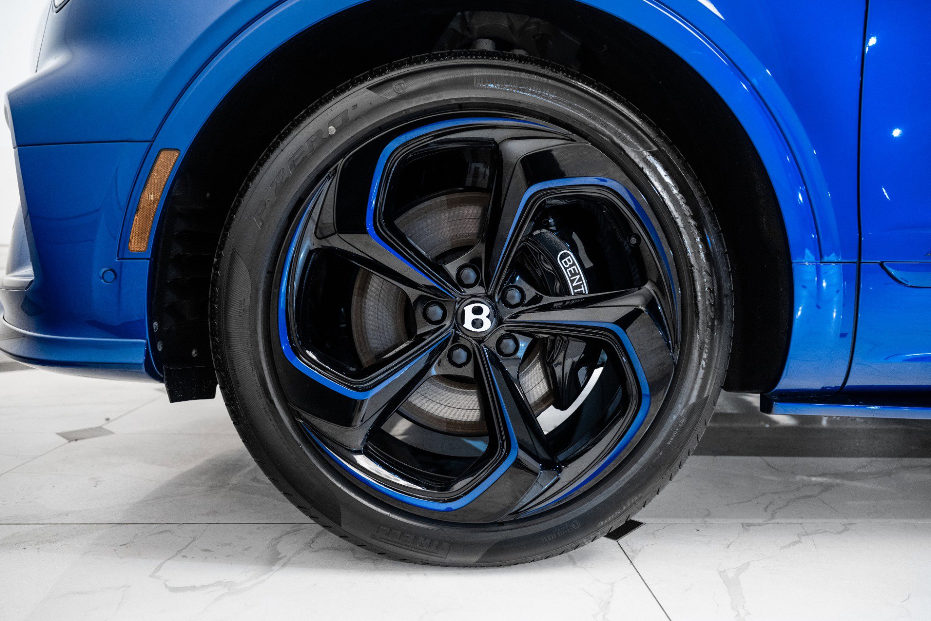 New 2025 Bentley Bentayga image 6