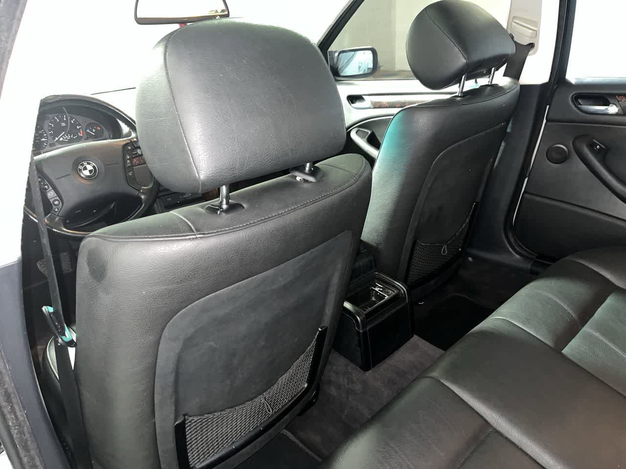 Used 2005 BMW 325i Sedan RWD image 24