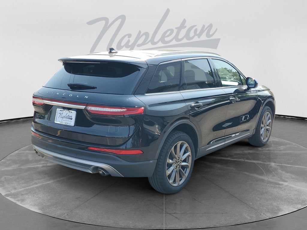Used 2022 Lincoln Corsair AWD w/ Premium Package image 8