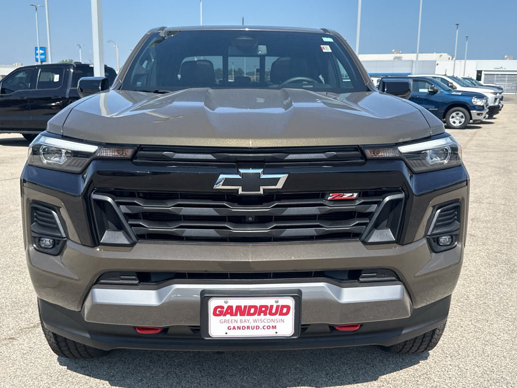 Certified 2023 Chevrolet Colorado Z71 w/ Z71 Convenience Package 2 AWD/4WD image 3