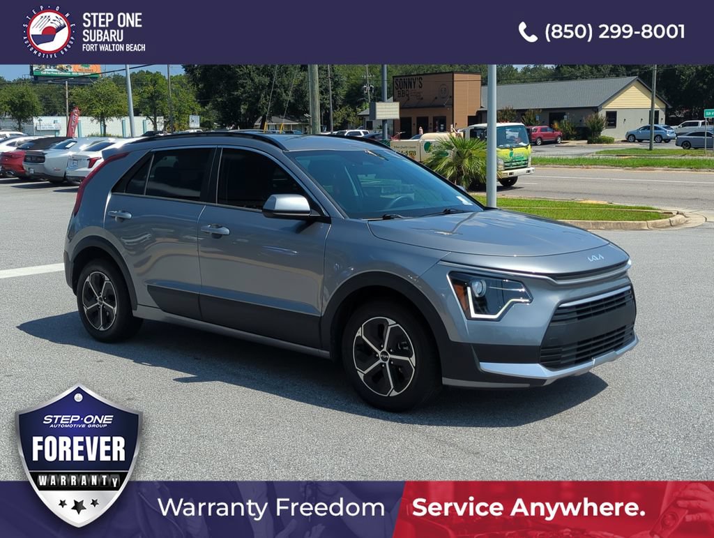 Used 2025 Kia Niro LX FWD image 9