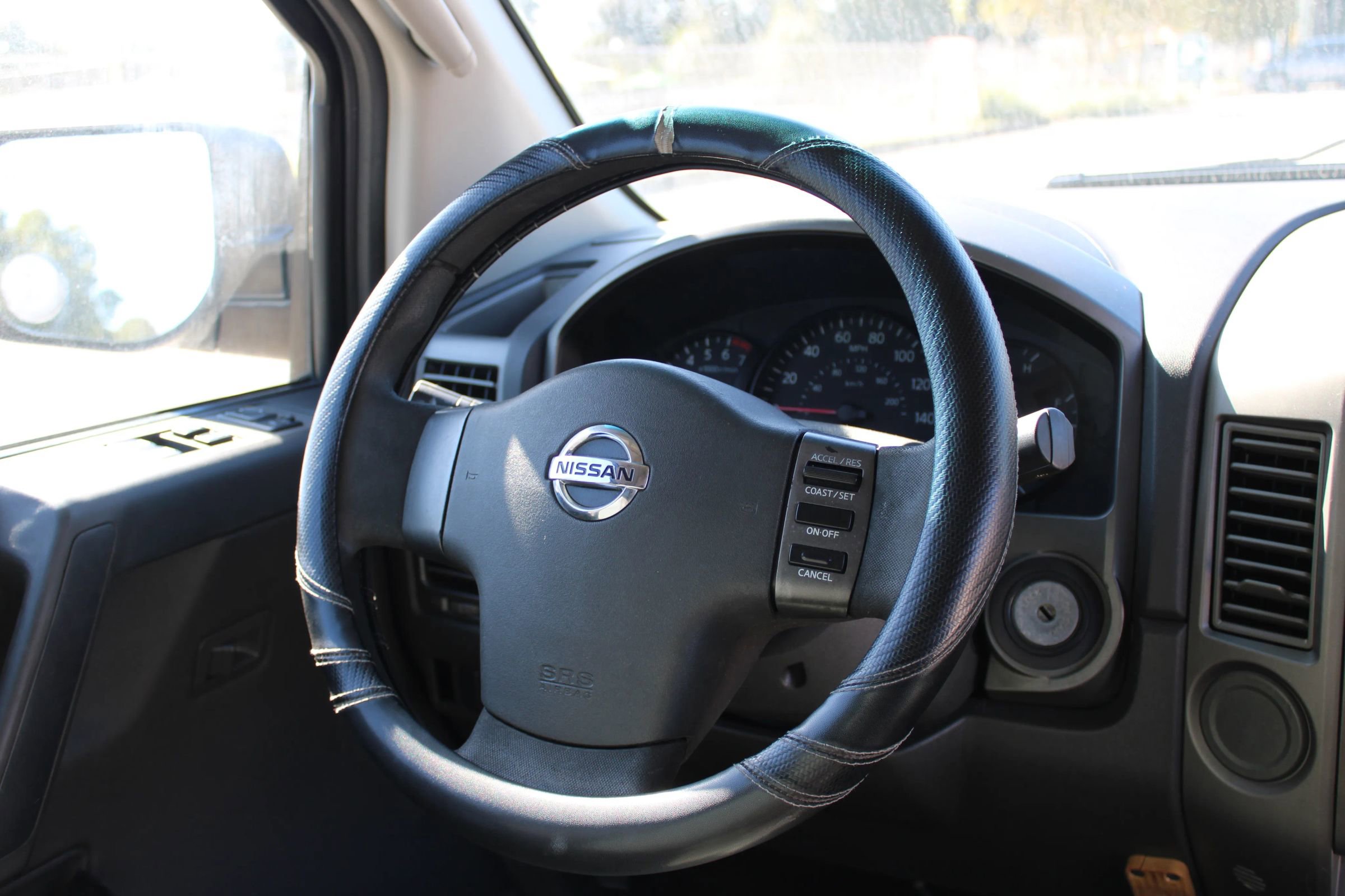 Used 2007 Nissan Titan SE image 11
