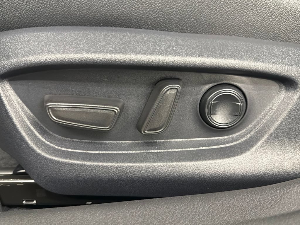 New 2026 Toyota Camry XSE AWD/4WD image 19
