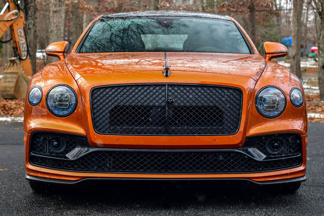Used 2024 Bentley Flying Spur W12 image 13