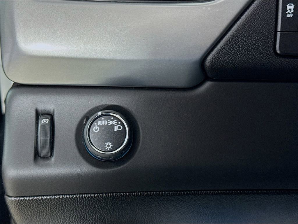 Used 2015 Chevrolet Tahoe LS image 11