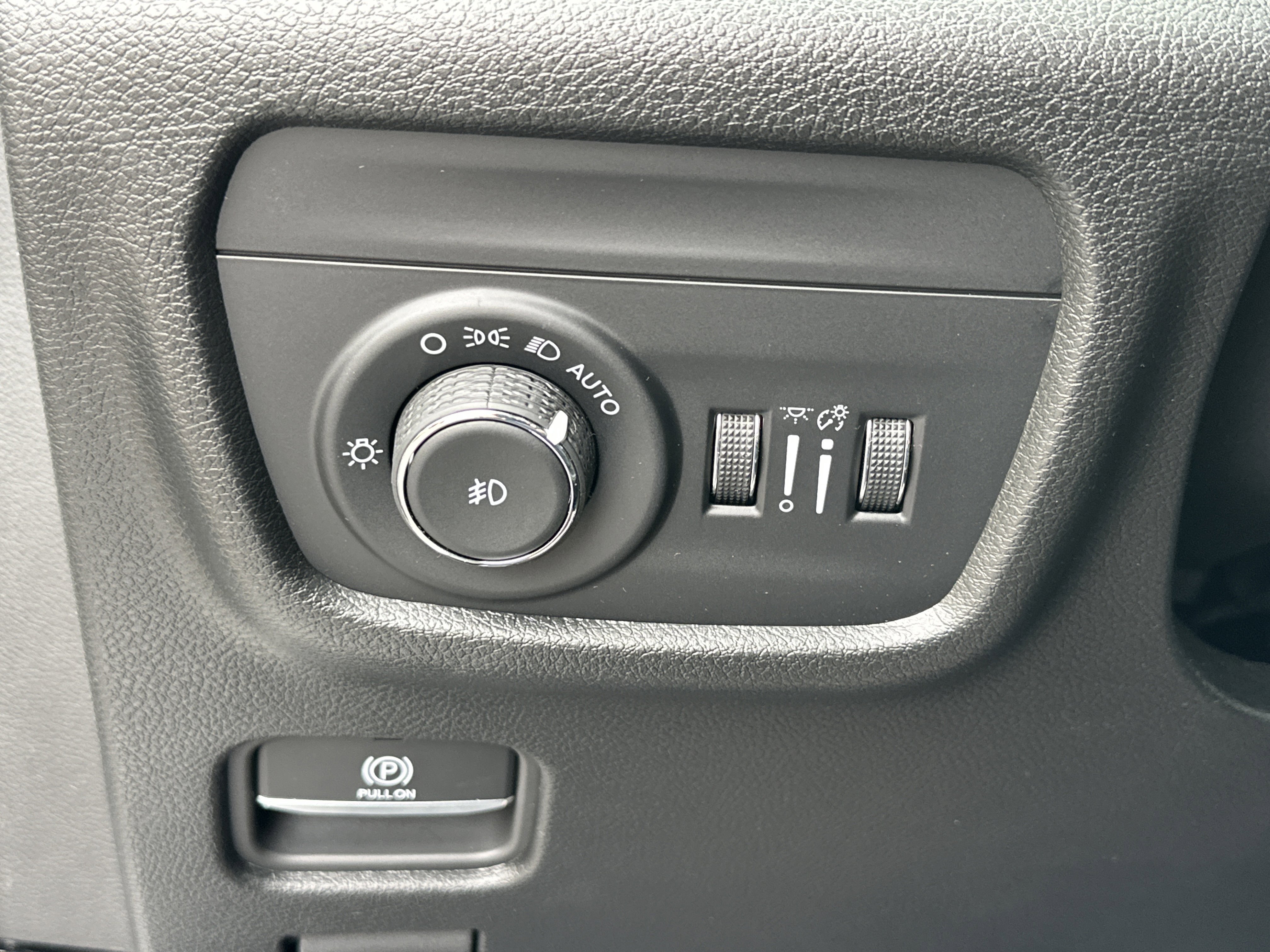 New 2026 Jeep Grand Cherokee L Limited AWD/4WD image 10