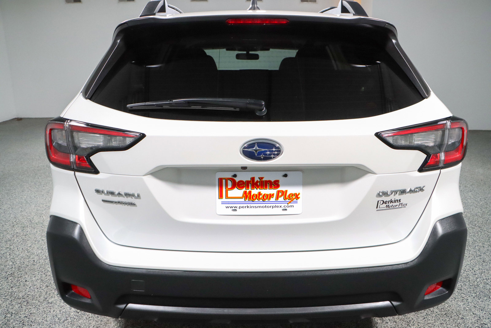 Used 2023 Subaru Outback Premium image 8