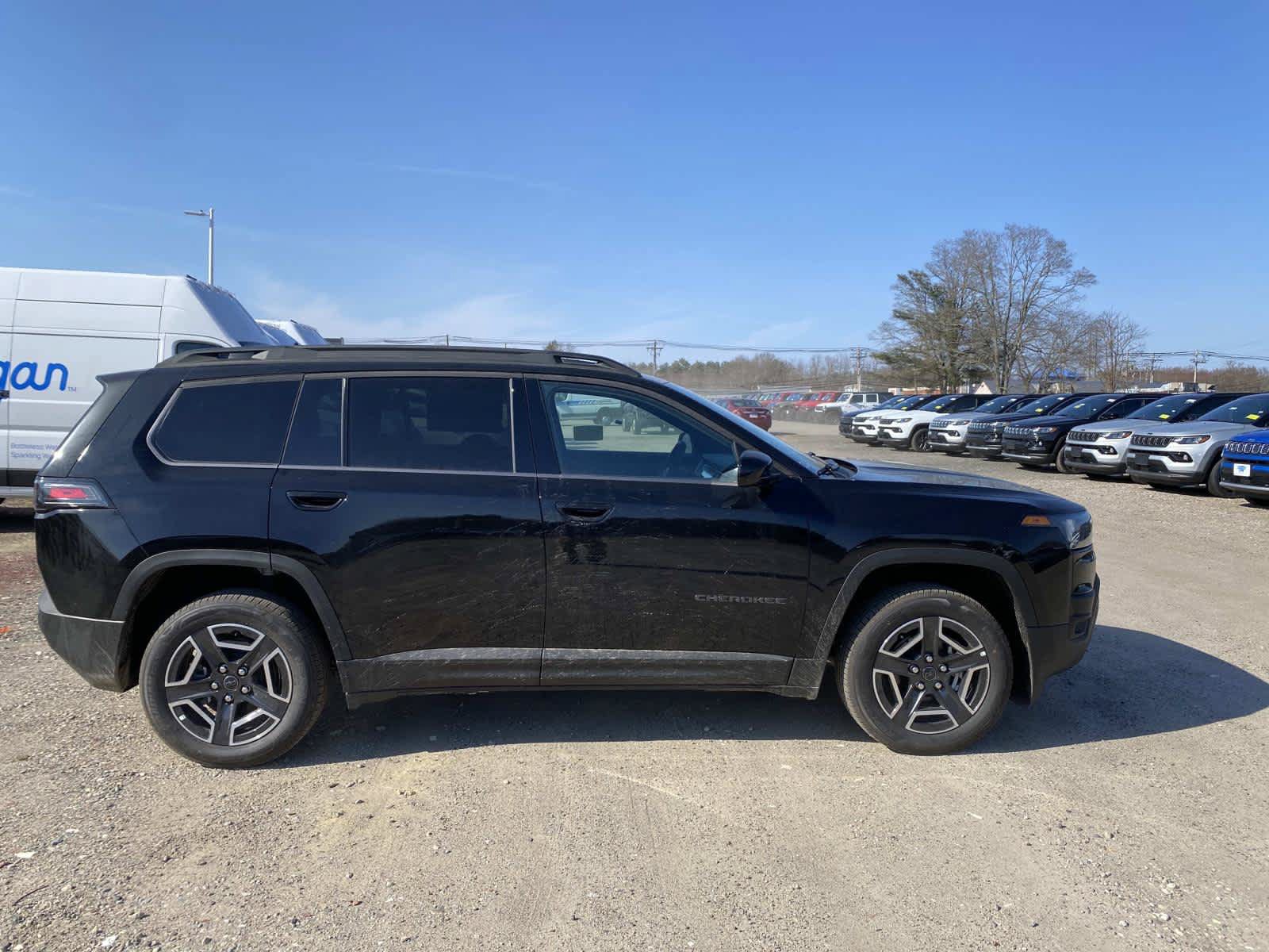 New 2026 Jeep Cherokee Laredo AWD/4WD image 2