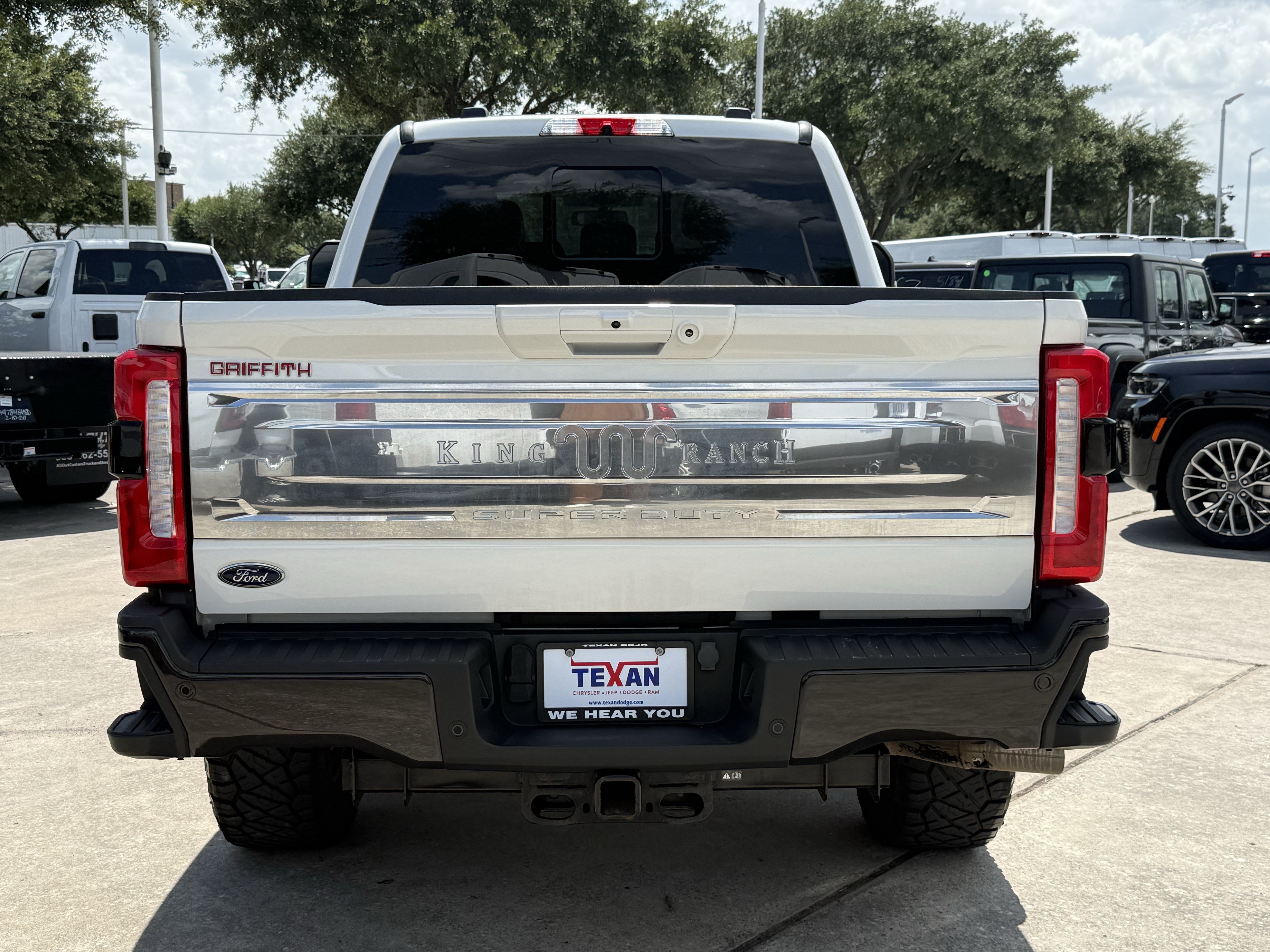 Used 2024 Ford F250 King Ranch w/ FX4 Off-Road Package AWD/4WD image 6