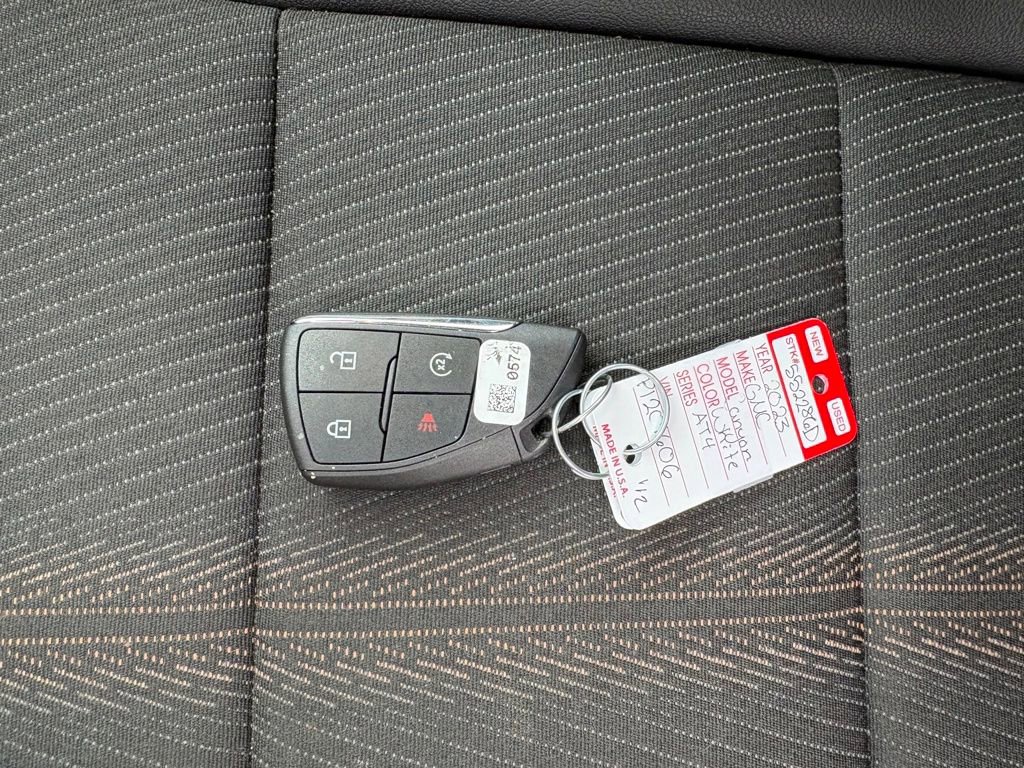 Used 2023 GMC Canyon AT4 image 32