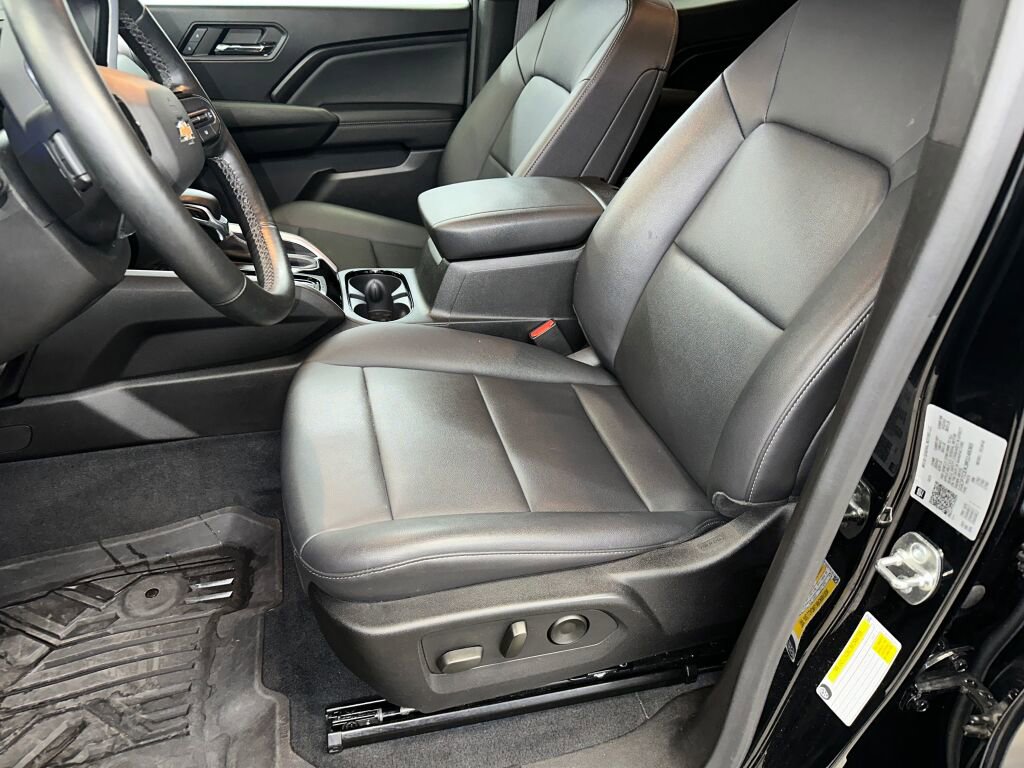 Certified 2024 Chevrolet Colorado LT w/ LT Convenience Package III image 2