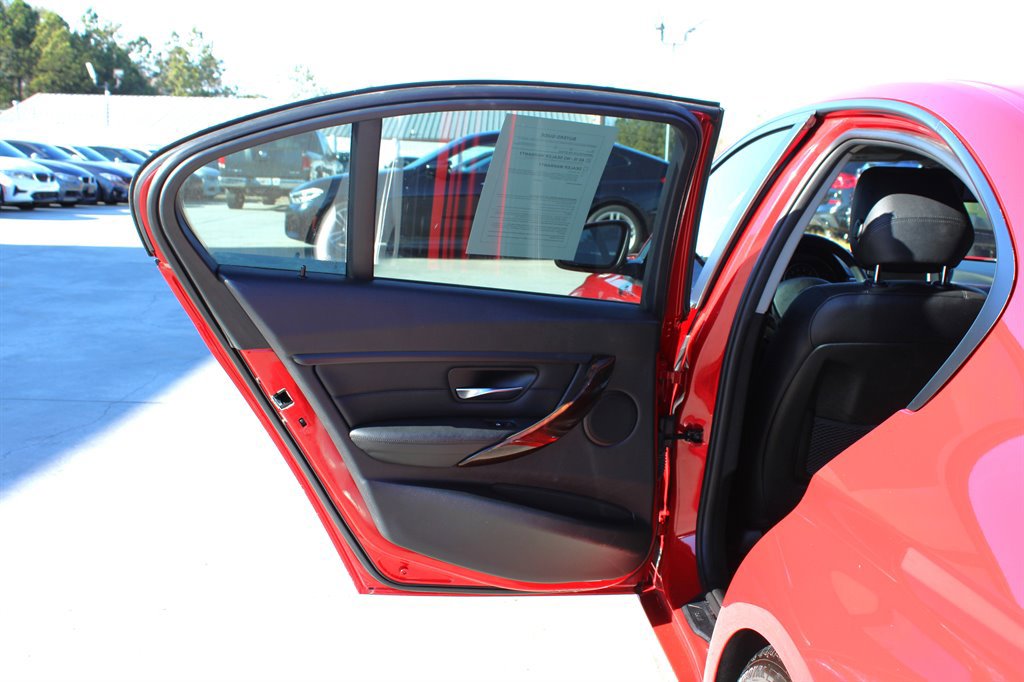 Used 2013 BMW 335i xDrive Sedan AWD/4WD image 29