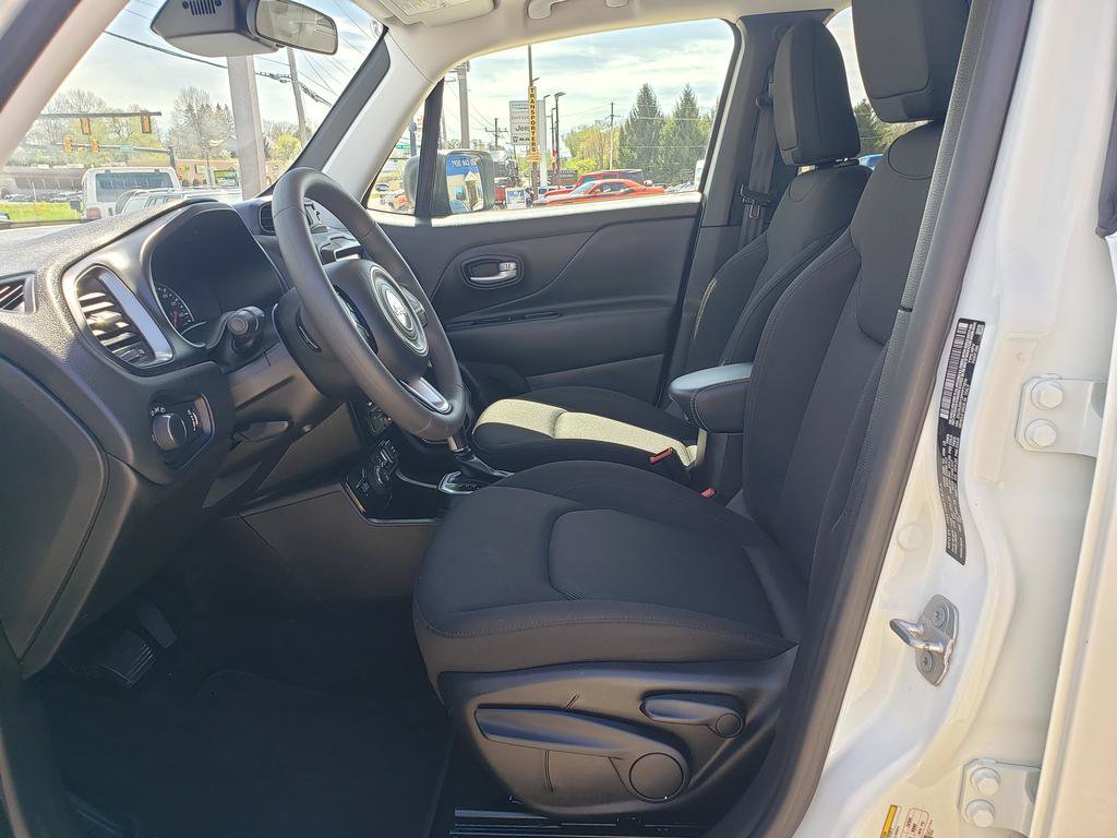 Certified 2023 Jeep Renegade Latitude AWD/4WD image 10