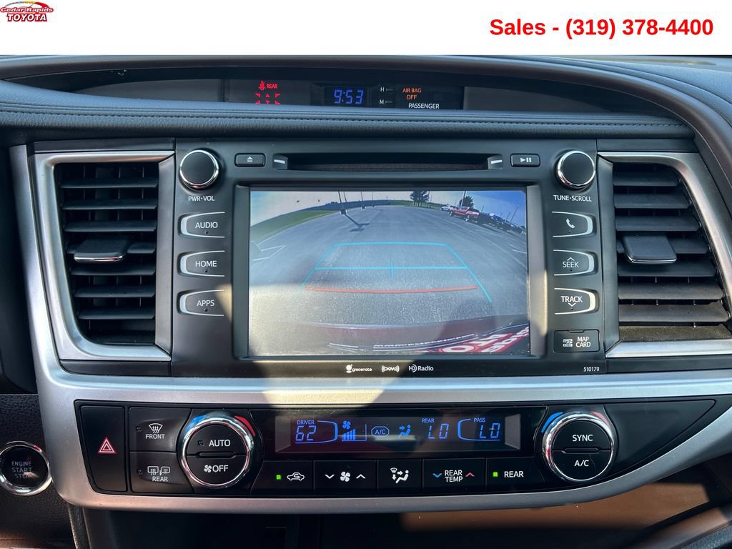 Used 2017 Toyota Highlander XLE w/ Carpet Mat Package AWD/4WD image 17