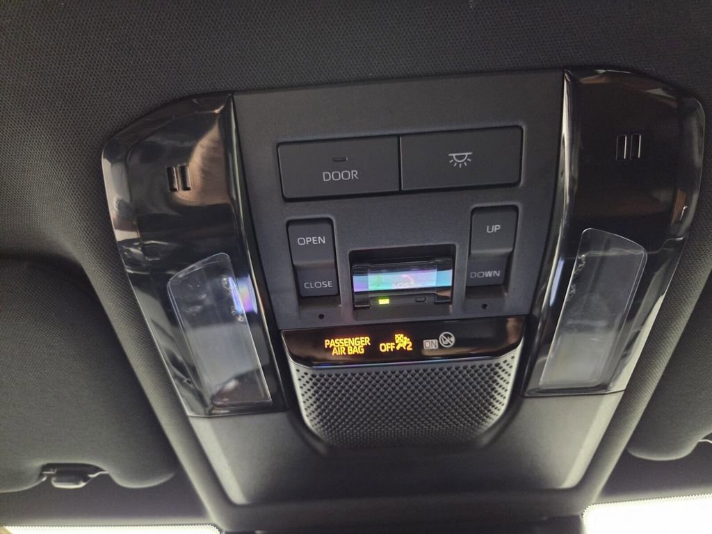 Used 2024 Lexus GX 550 w/ Cold Area Package AWD/4WD image 16