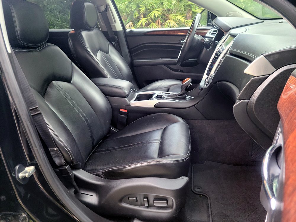 Used 2016 Cadillac SRX Luxury w/ Driver Awareness Package FWD image 16