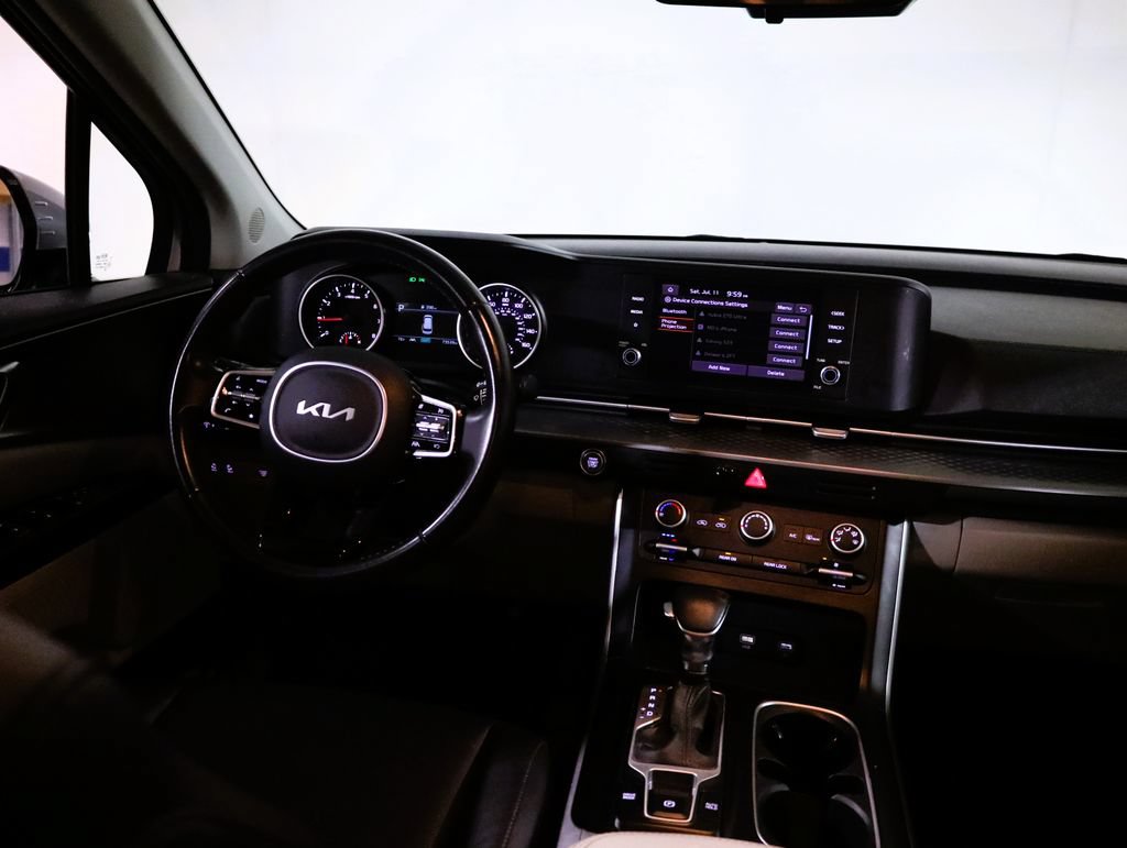 Used 2022 Kia Carnival LX FWD image 42