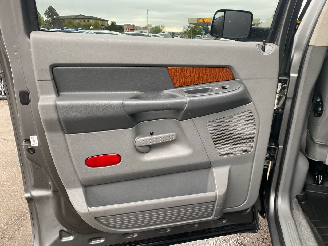 Used 2006 Dodge Ram 3500 Truck Laramie w/ Protection Group AWD/4WD image 23