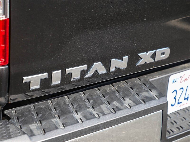 Used 2017 Nissan Titan SV RWD image 16