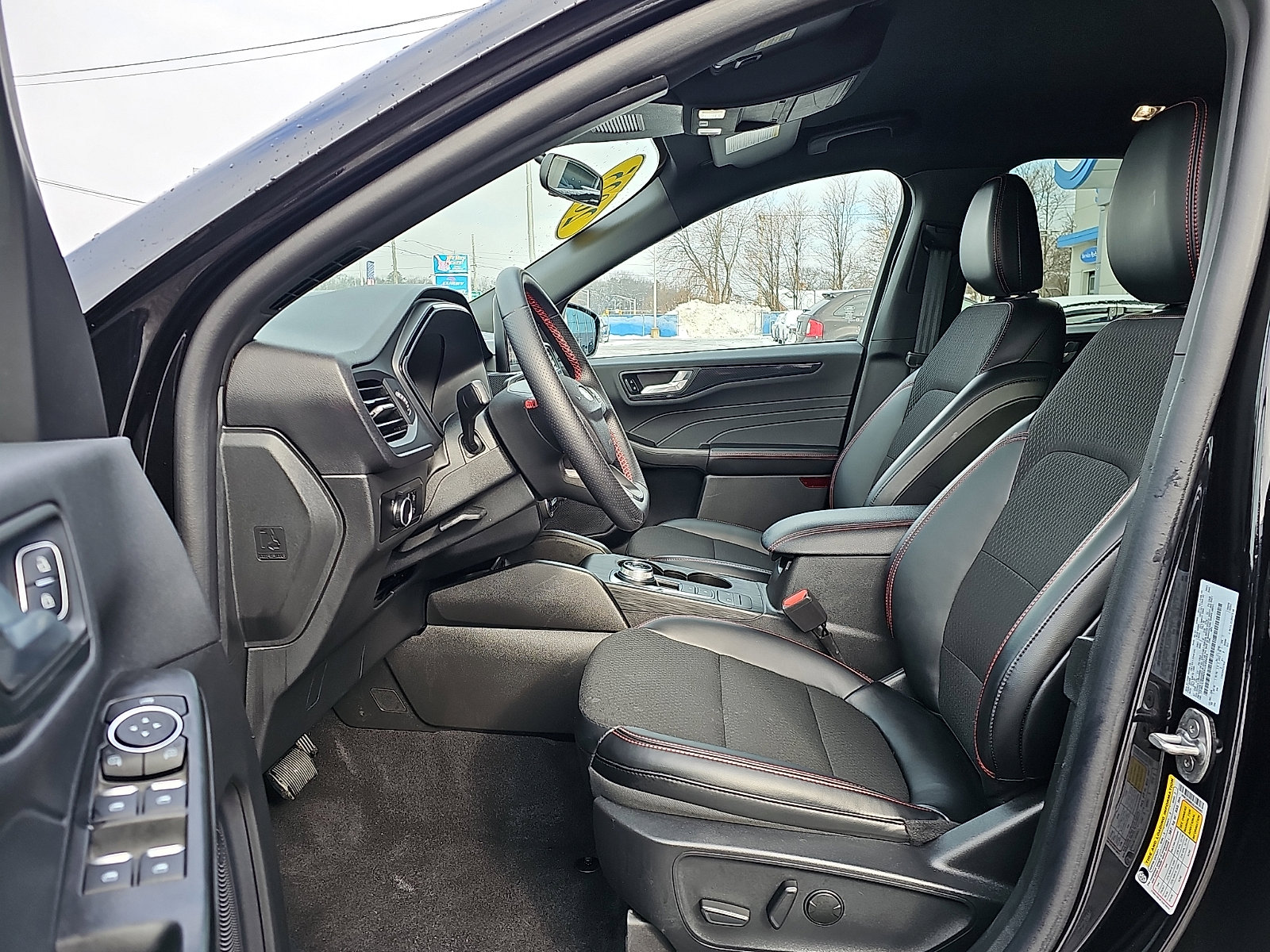 Used 2025 Ford Escape ST-Line image 14