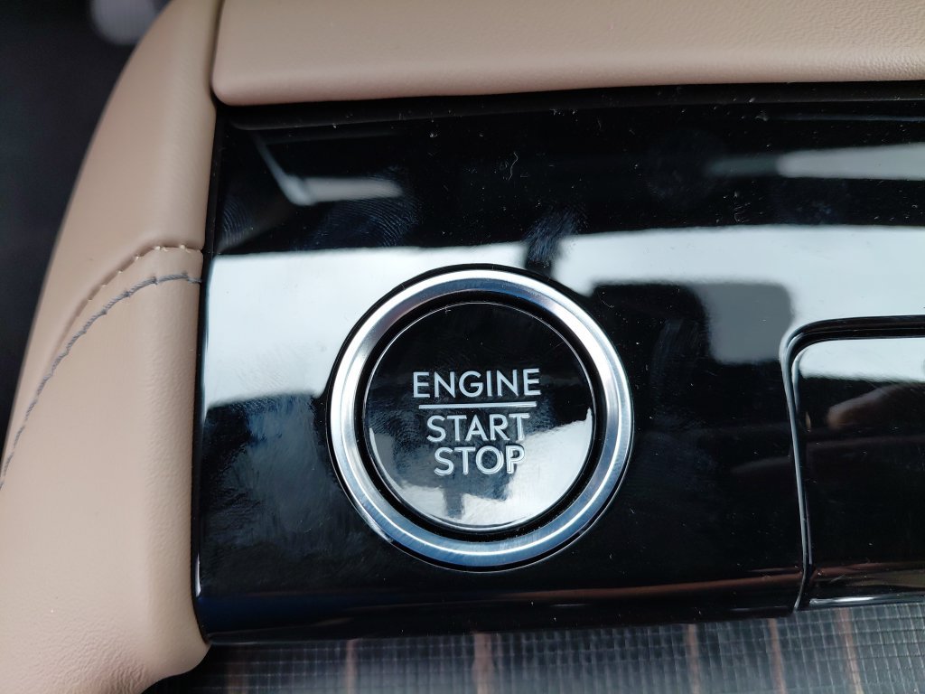 New 2026 Lincoln Navigator L Black Label AWD/4WD image 21