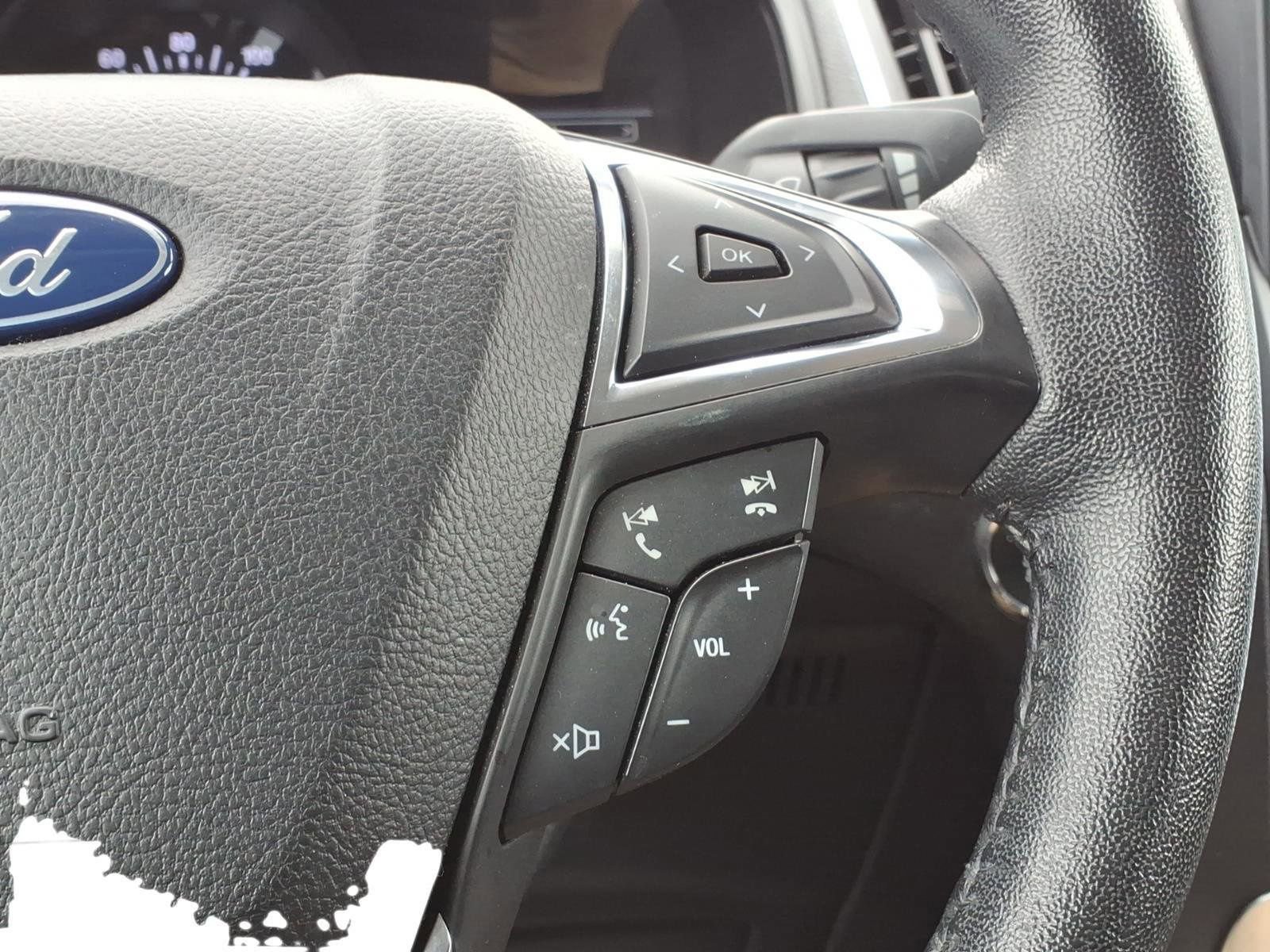 Used 2022 Ford Edge Titanium image 17