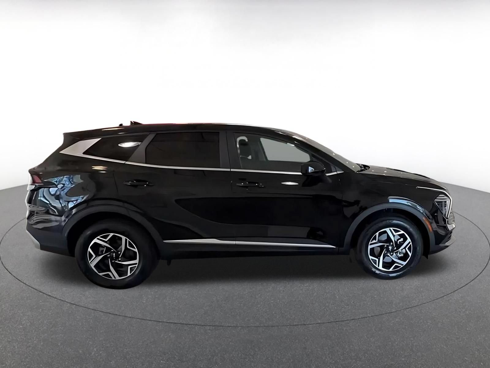 Used 2025 Kia Sportage LX AWD/4WD image 14