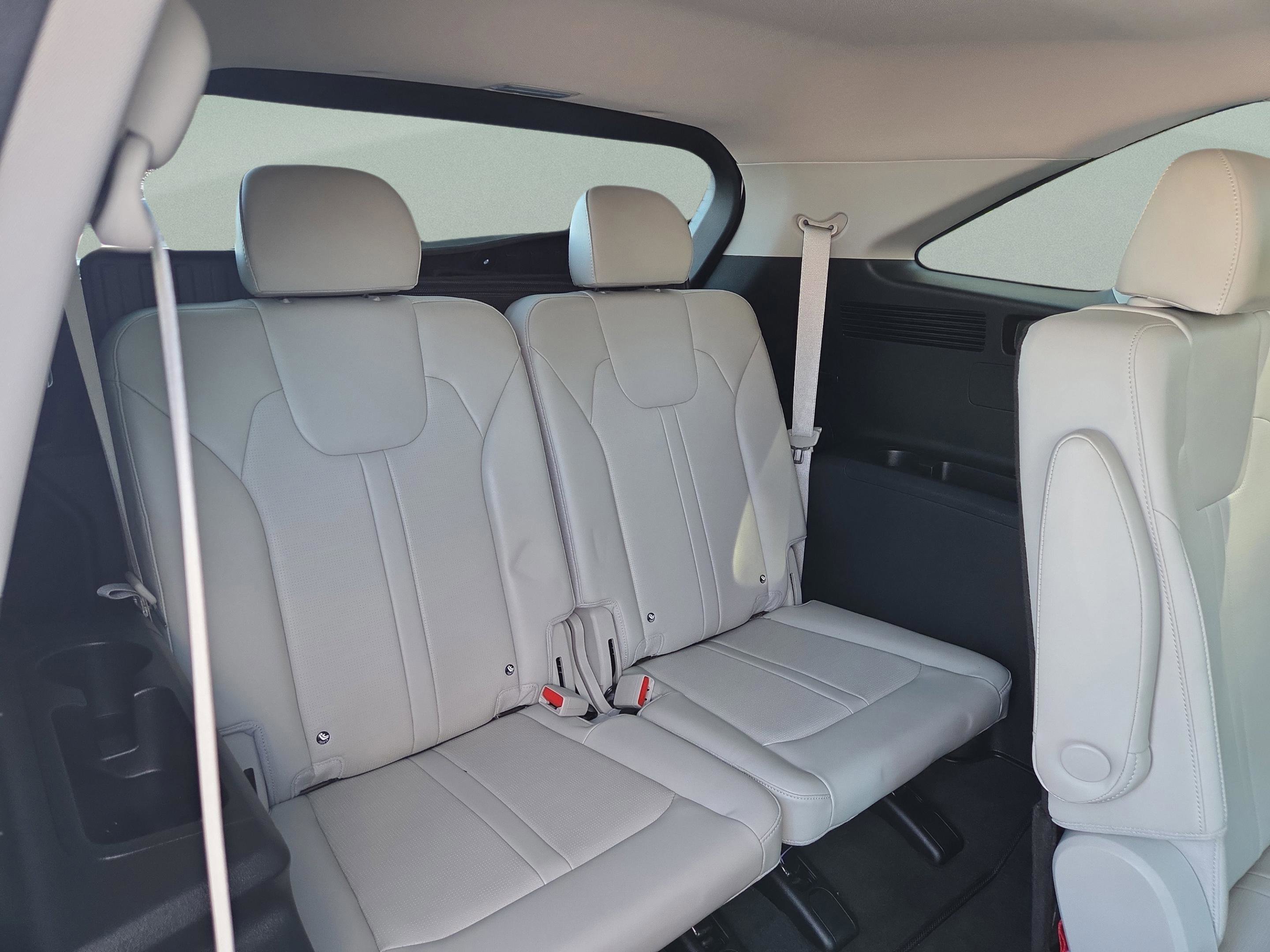 Used 2024 Kia Sorento SX image 24