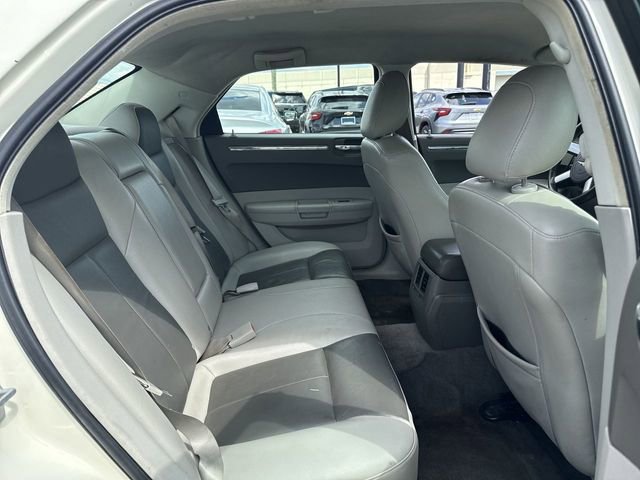 Used 2008 Chrysler 300 Touring RWD image 16