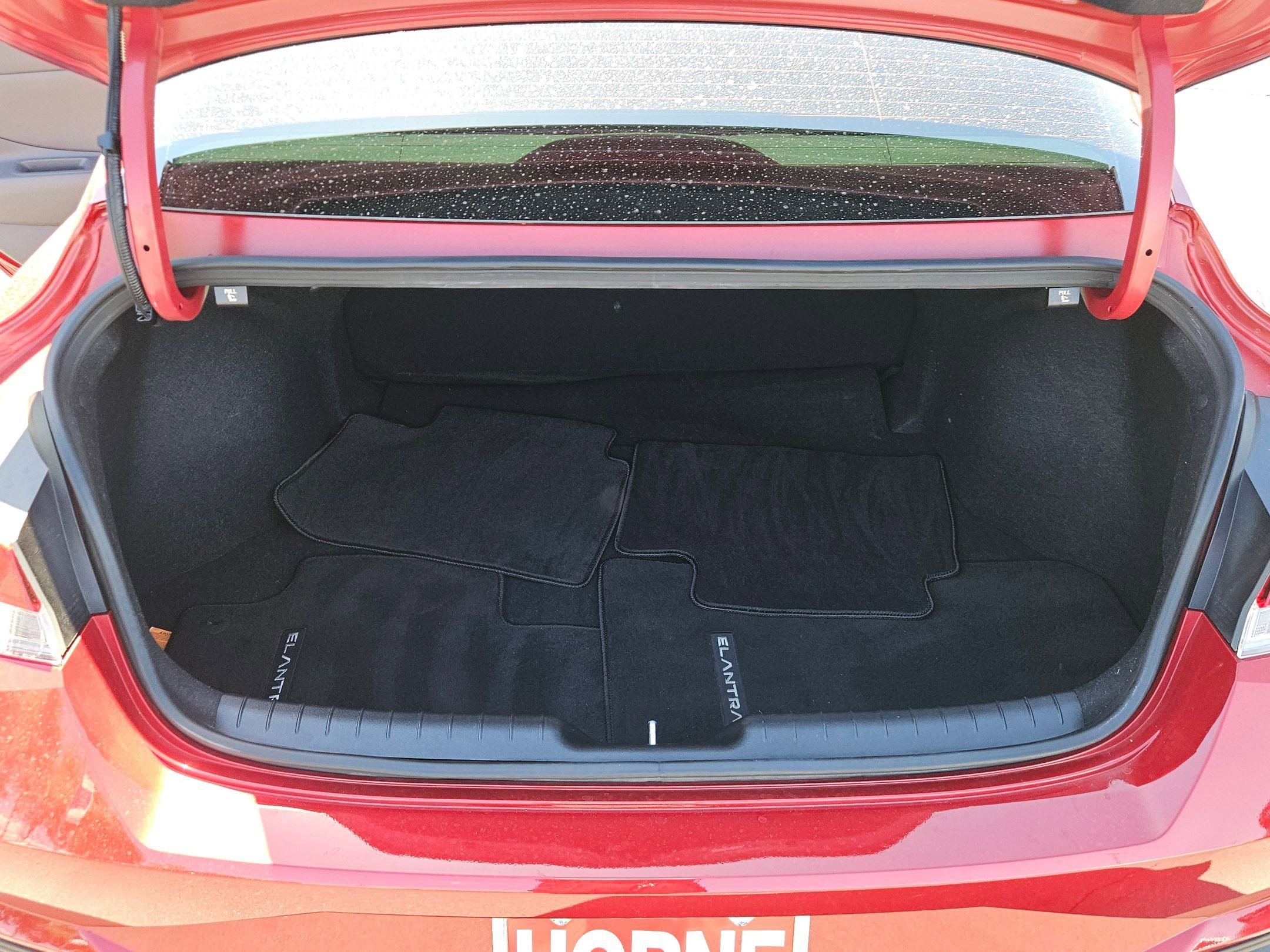 Used 2023 Hyundai Elantra SEL image 6