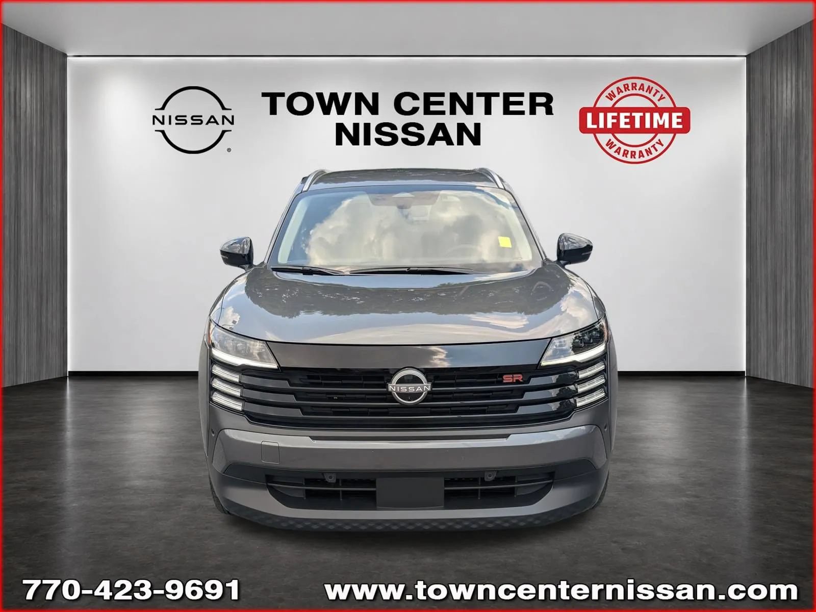 Used 2026 Nissan Kicks SR FWD image 2