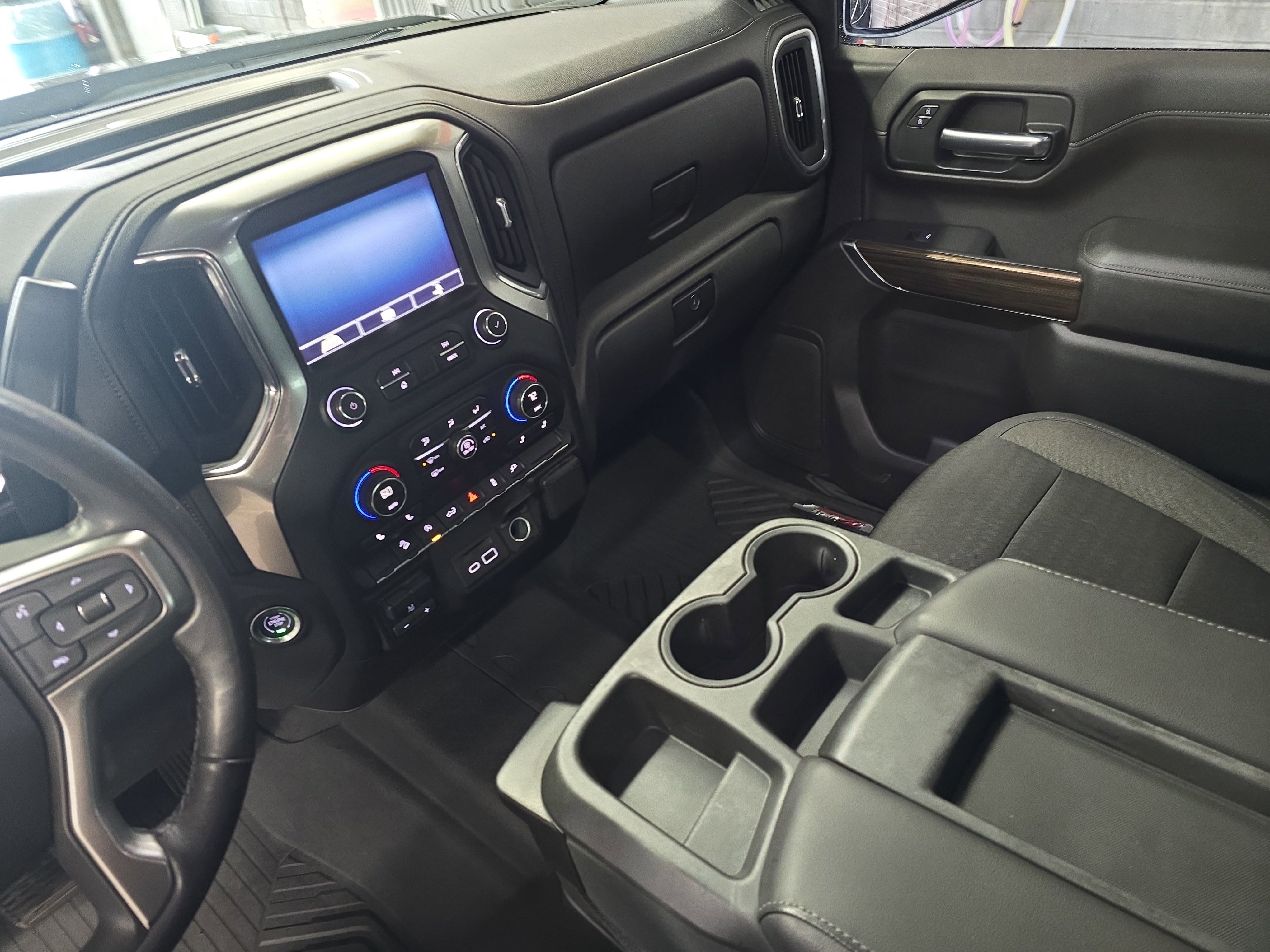Used 2020 Chevrolet Silverado 1500 LT w/ All-Star Edition AWD/4WD image 23