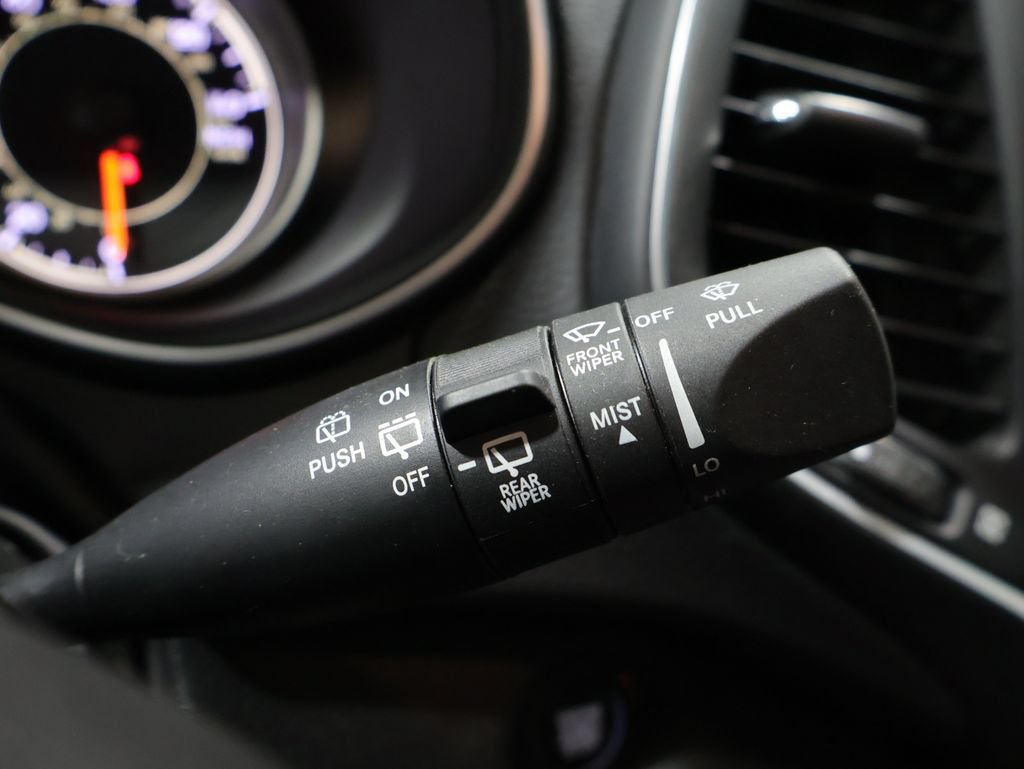 Used 2023 Jeep Cherokee Altitude Lux AWD/4WD image 43