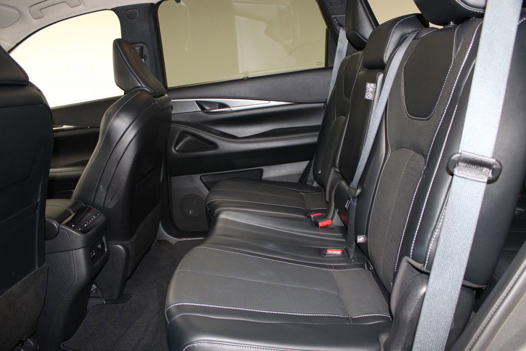Used 2023 INFINITI QX60 Luxe FWD image 22
