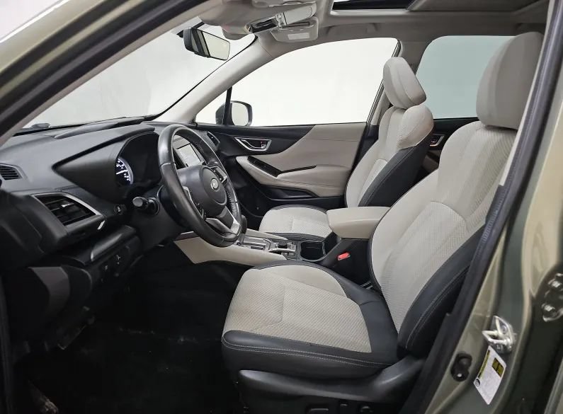 Used 2021 Subaru Forester Premium AWD/4WD image 5