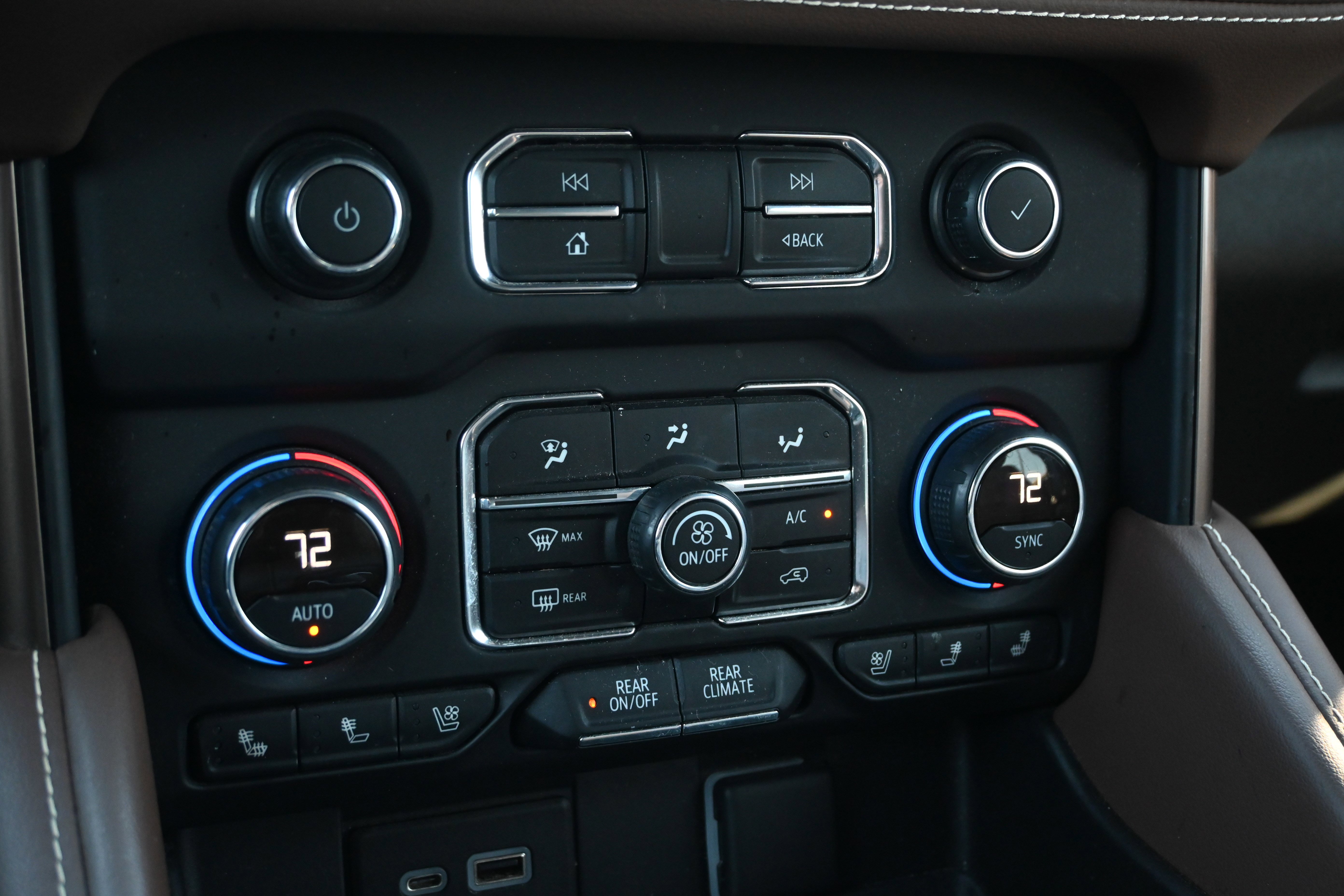 Used 2021 Chevrolet Tahoe High Country w/ Premium Package image 23