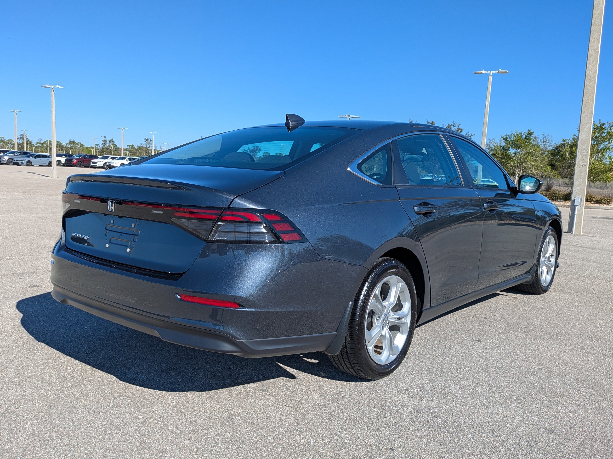 Used 2023 Honda Accord LX image 5