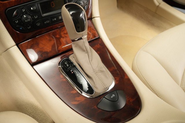 Used 2004 Mercedes-Benz CLK 320 Cabriolet image 60