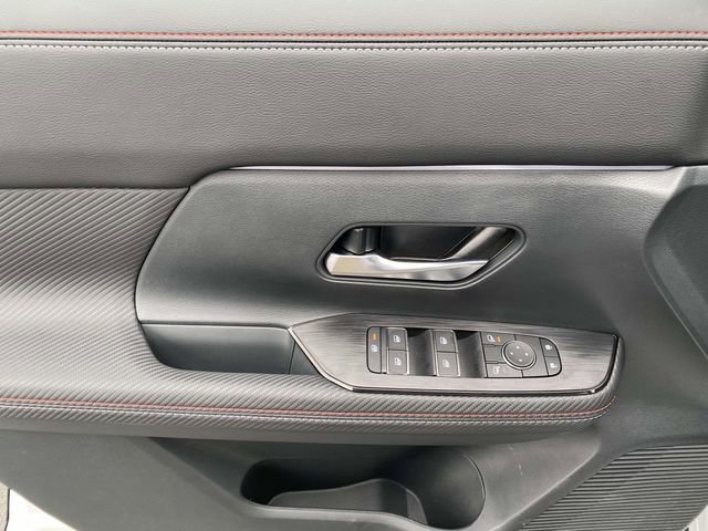 New 2025 Nissan Kicks SR w/ Interior Electronics Package image 13