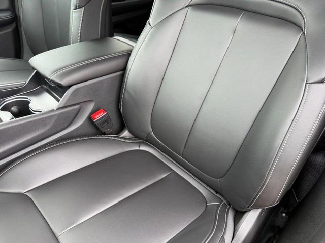 New 2025 Jeep Grand Cherokee L Limited w/ Black Appearance Package image 34