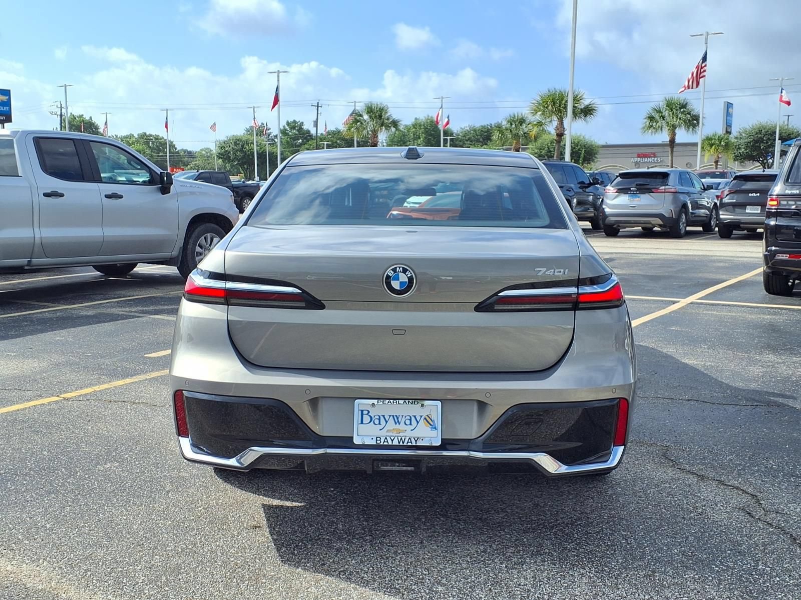 Used 2025 BMW 740i RWD image 22