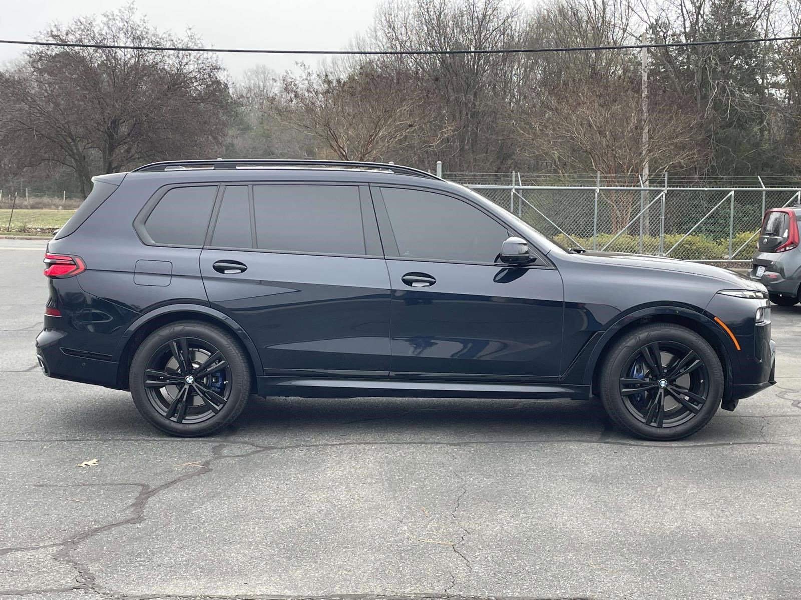 Used 2024 BMW X7 xDrive40i w/ Executive Package image 8