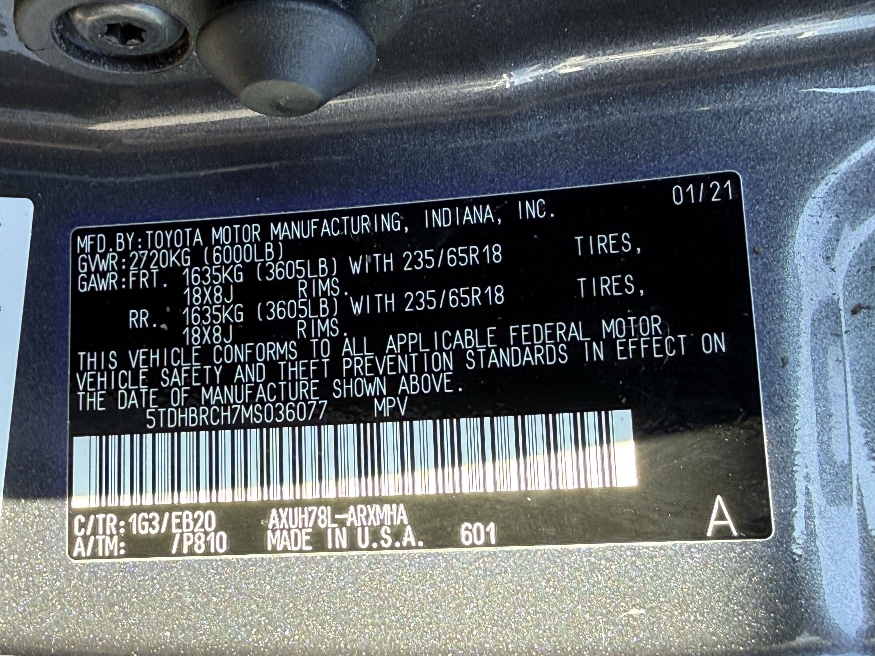 Used 2021 Toyota Highlander XLE AWD/4WD image 39