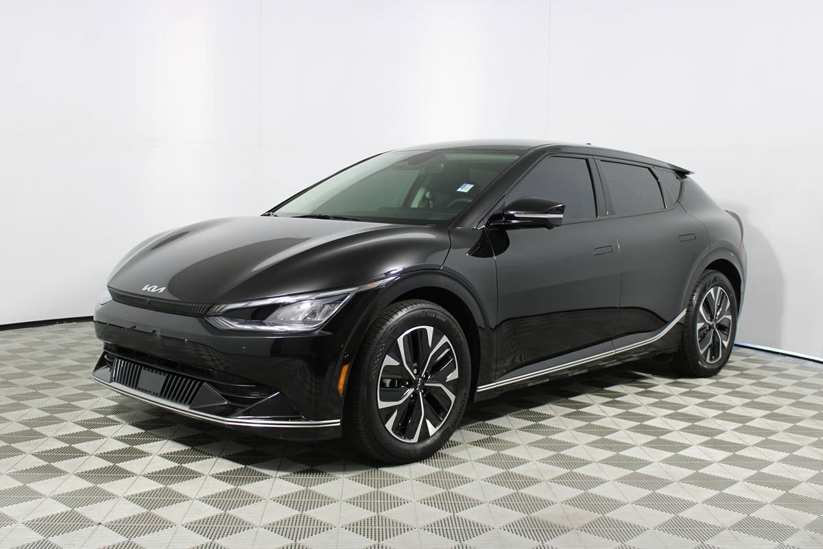 Used 2024 Kia EV6 Wind w/ Wind Technology Package RWD image 3
