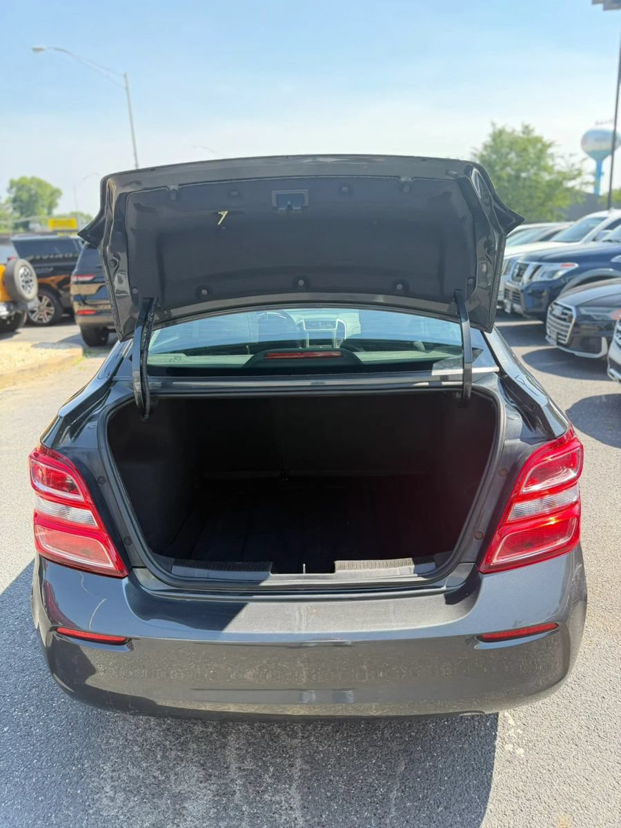Used 2019 Chevrolet Sonic LT FWD image 7