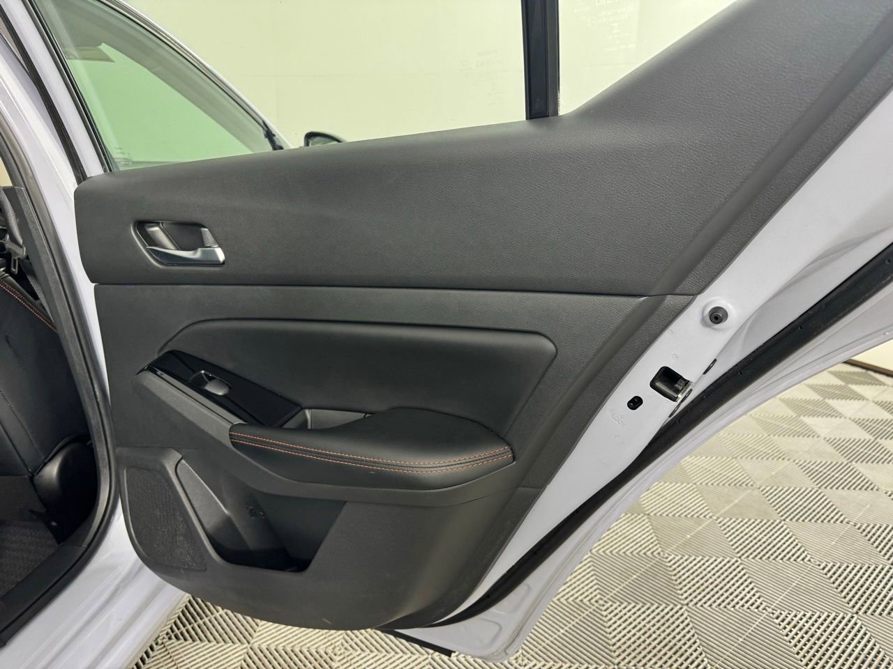 Used 2024 Nissan Altima 2.5 SR image 29