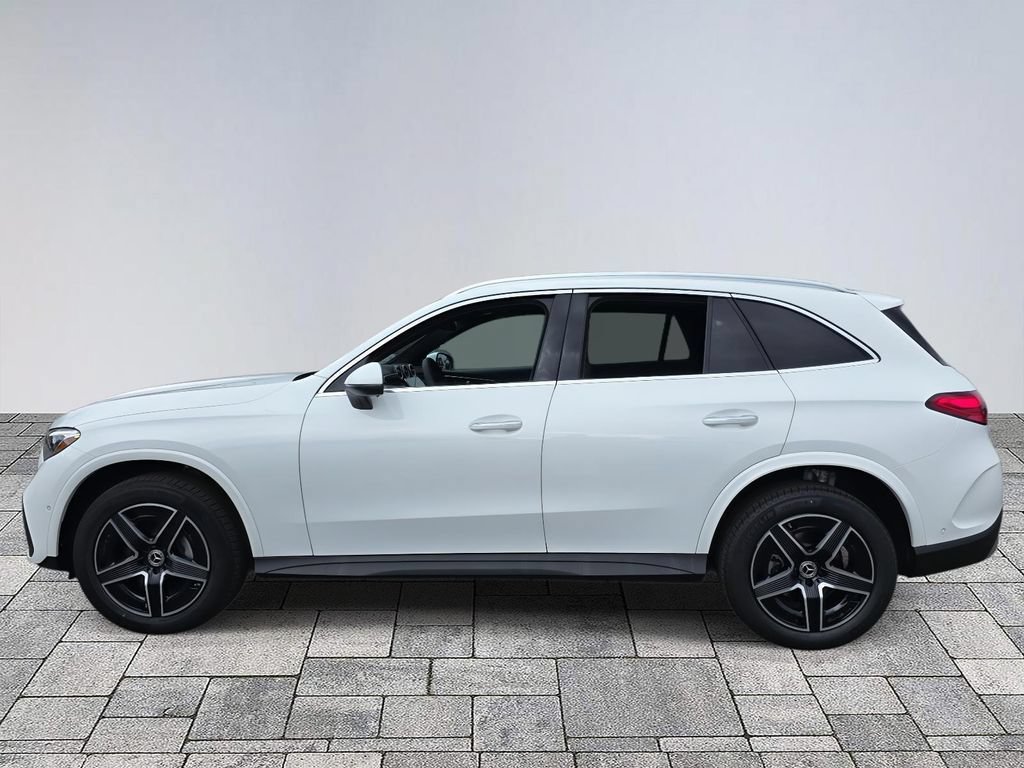 Used 2026 Mercedes-Benz GLC 300 image 4